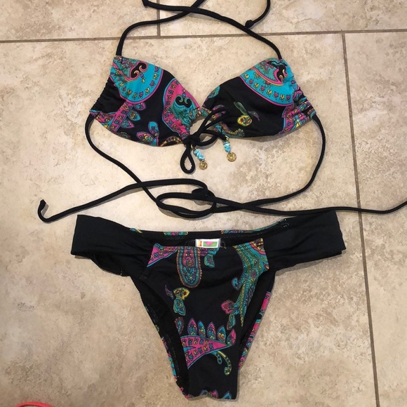 Roxy Swimsuit set - Picture 1 of 4